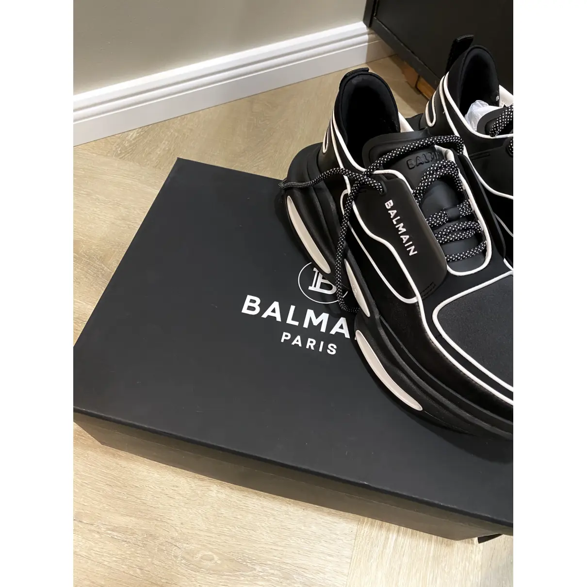 Buy Balmain Leather low trainers online