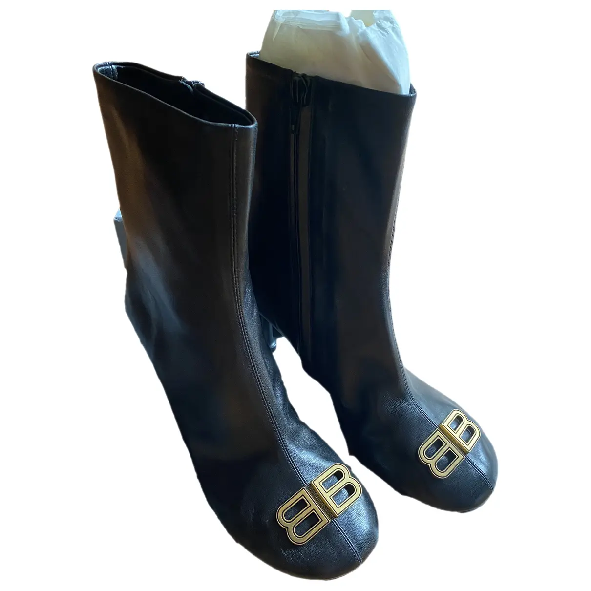 BB leather buckled boots