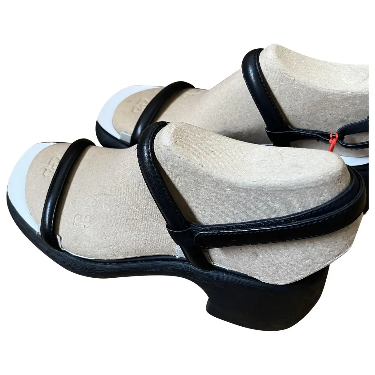 Leather sandal Camper
