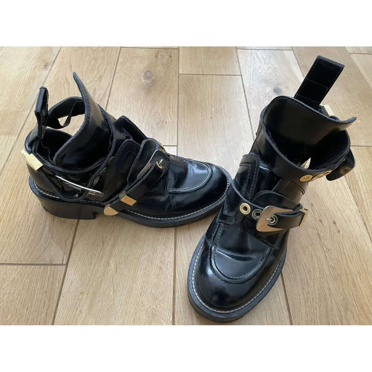 Buy Balenciaga Ceinture leather ankle boots online