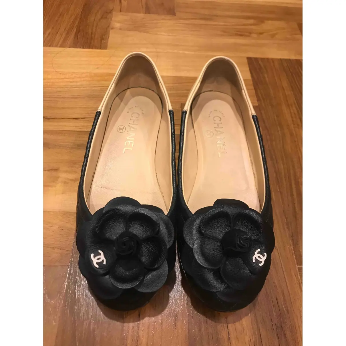 Chanel Leather ballet flats for sale