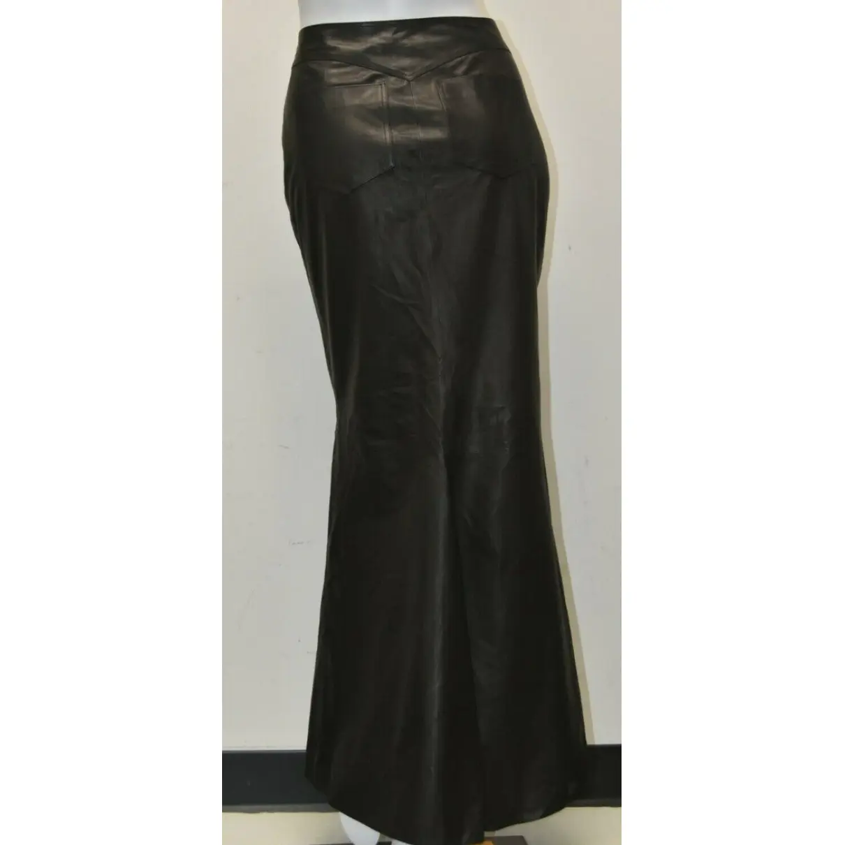 Buy Chanel Leather maxi skirt online - Vintage