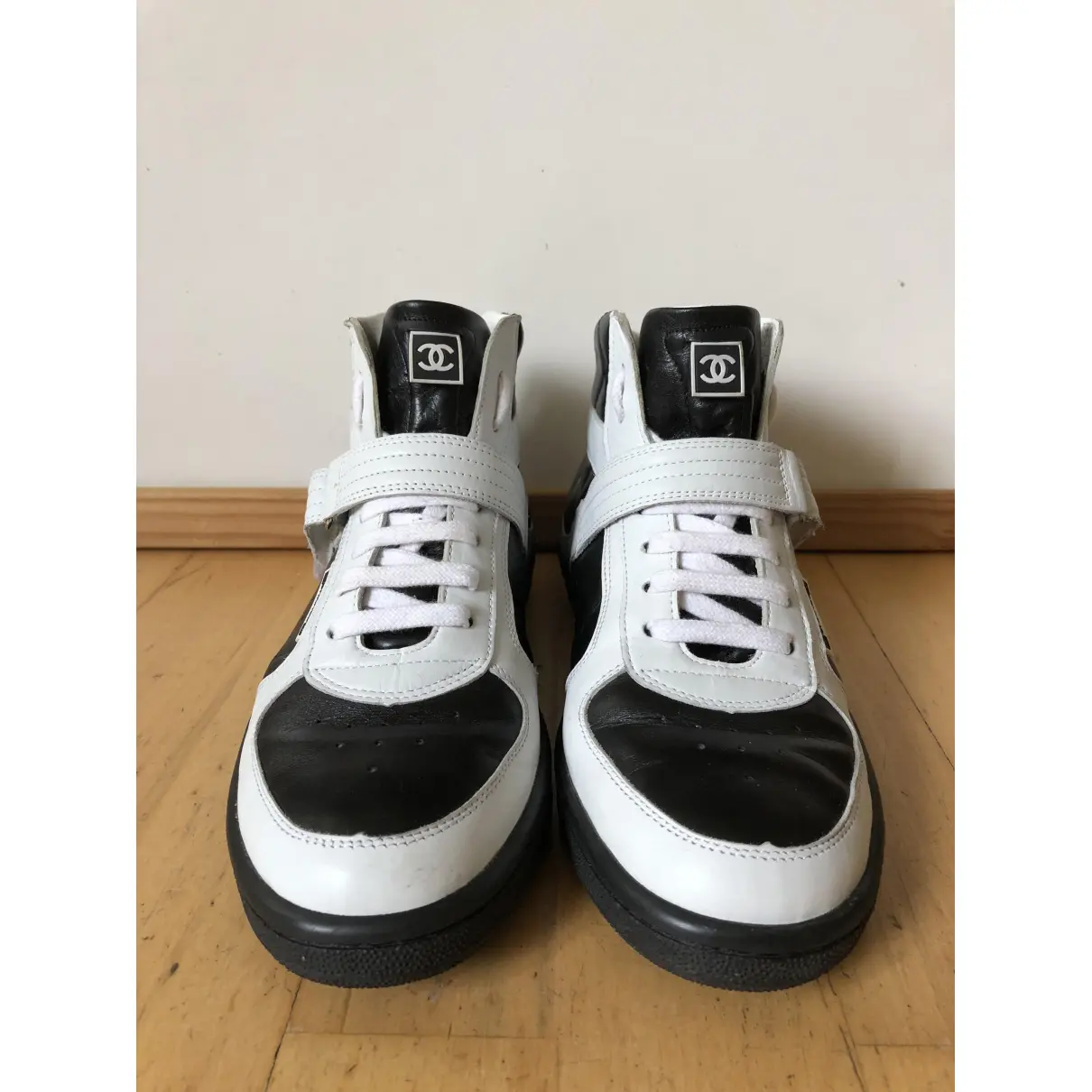 Buy Chanel Leather trainers online - Vintage