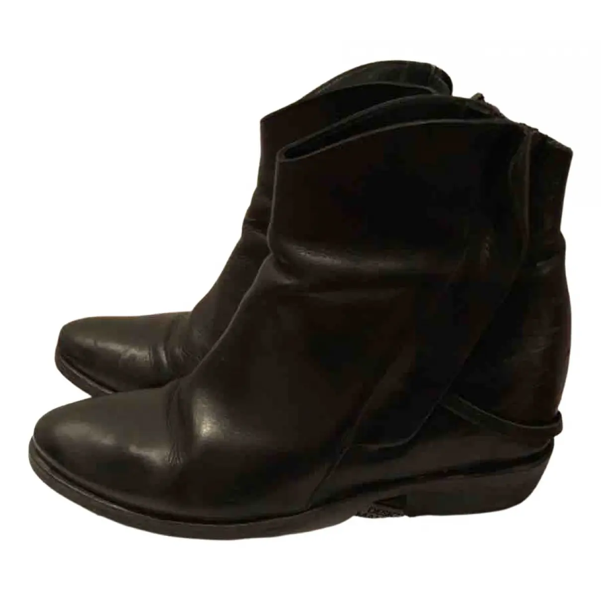 Leather ankle boots Cinzia Araia