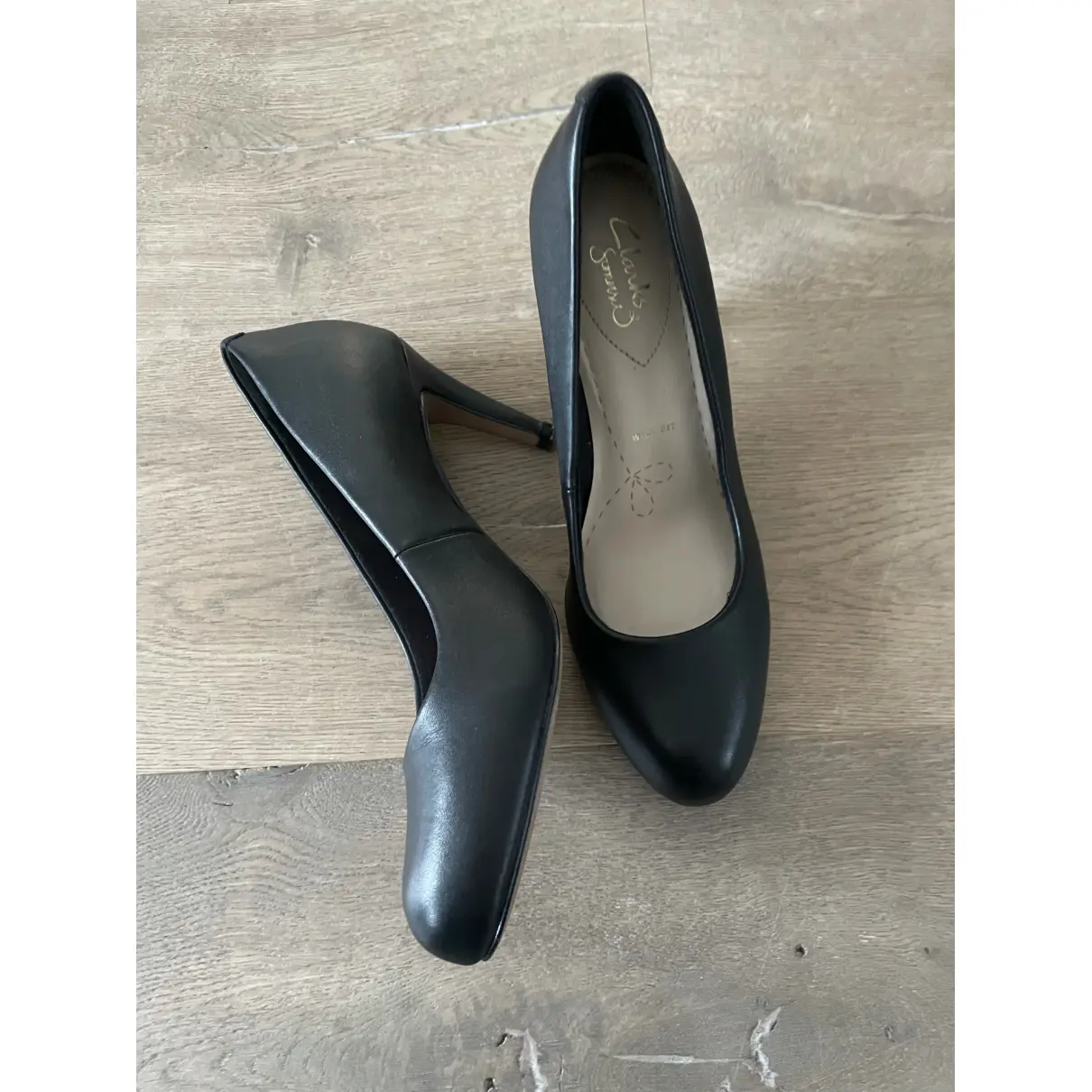 Leather heels Clarks