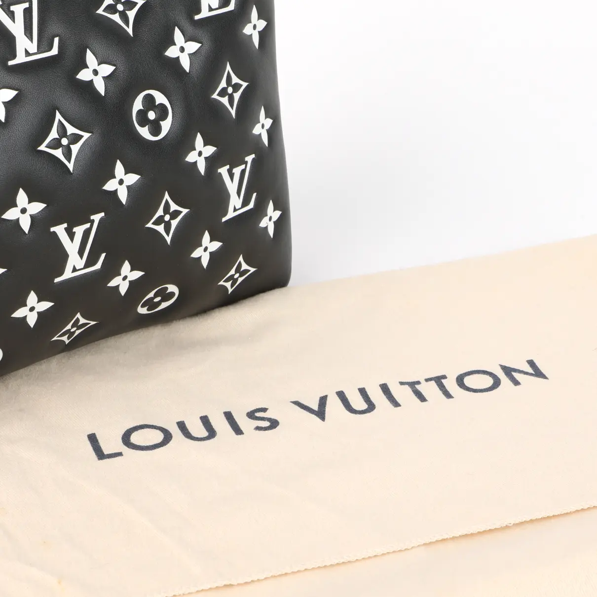 Coussin leather handbag Louis Vuitton