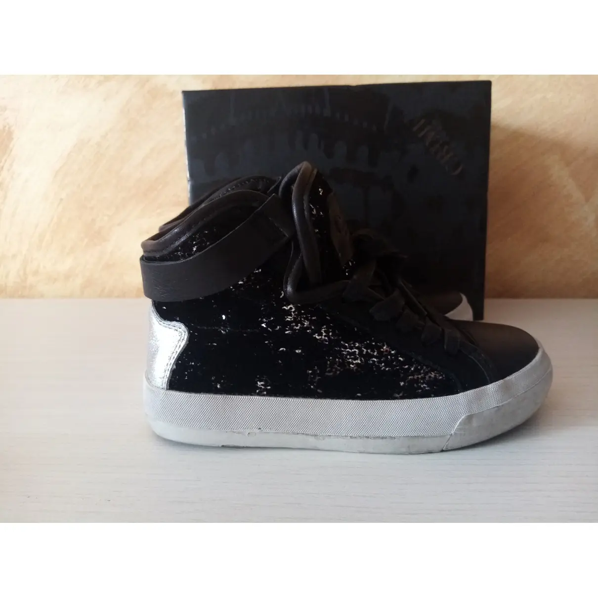 Buy Crime London Leather trainers online