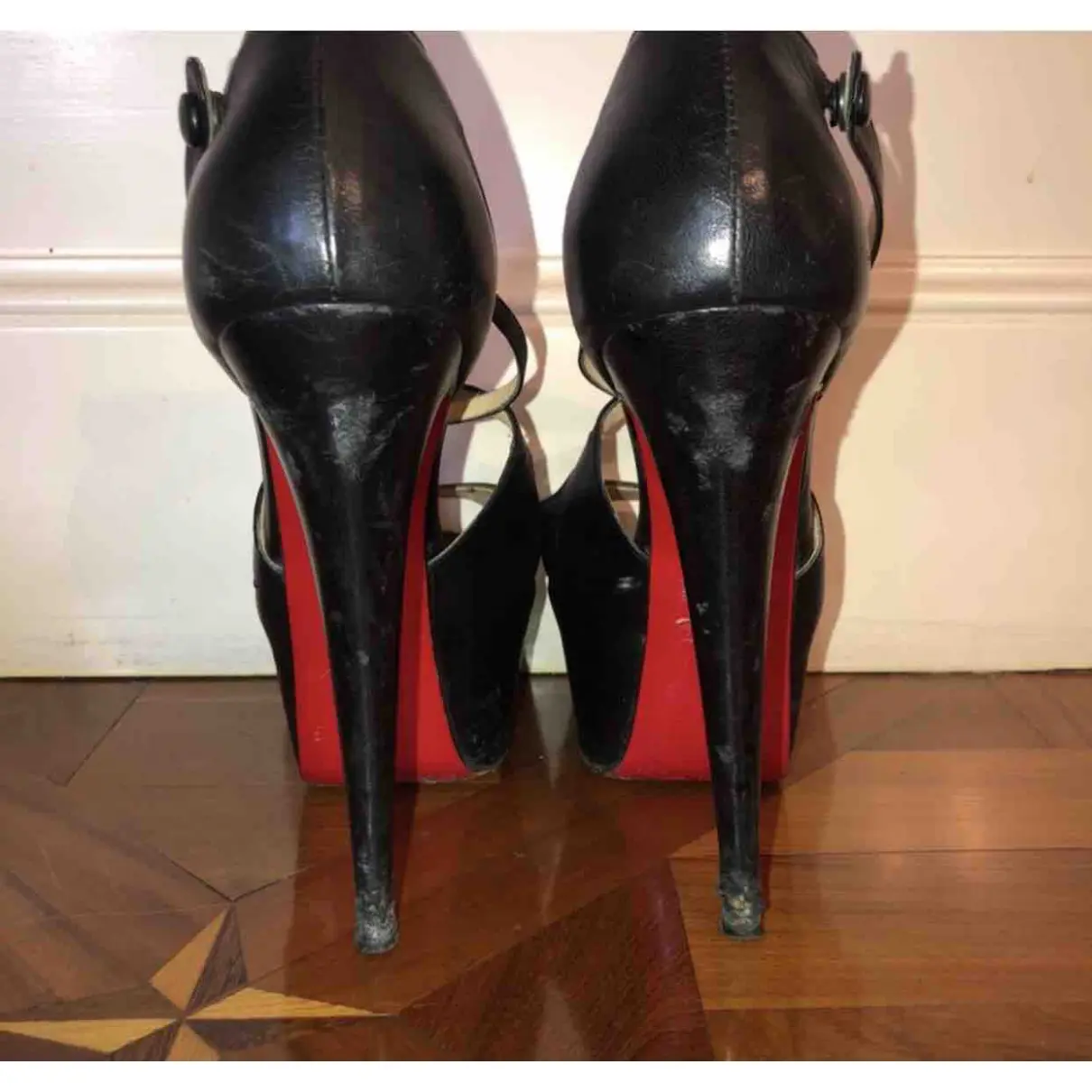 Buy Christian Louboutin Daffodile  leather heels online