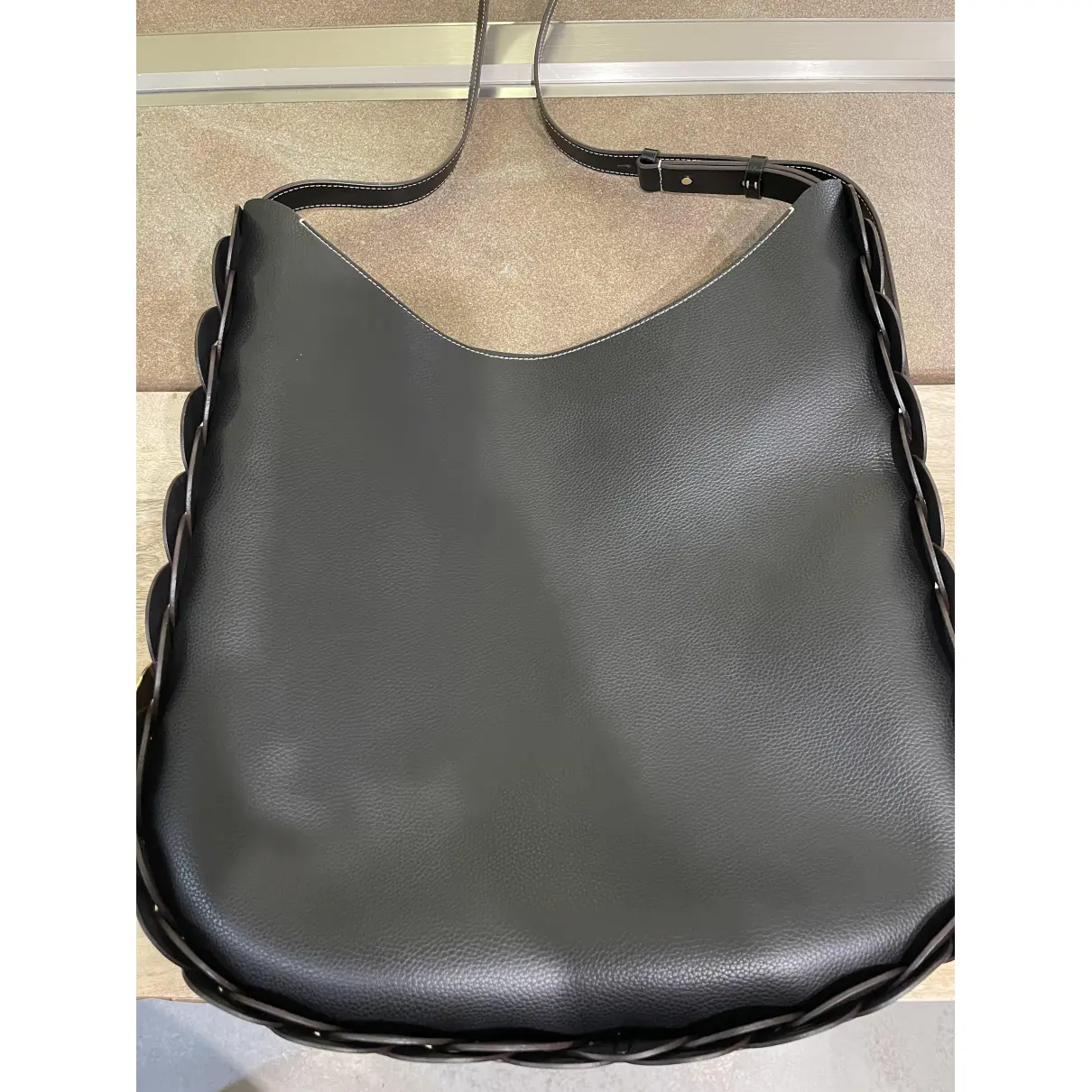 Buy Chloé Darryl leather handbag online