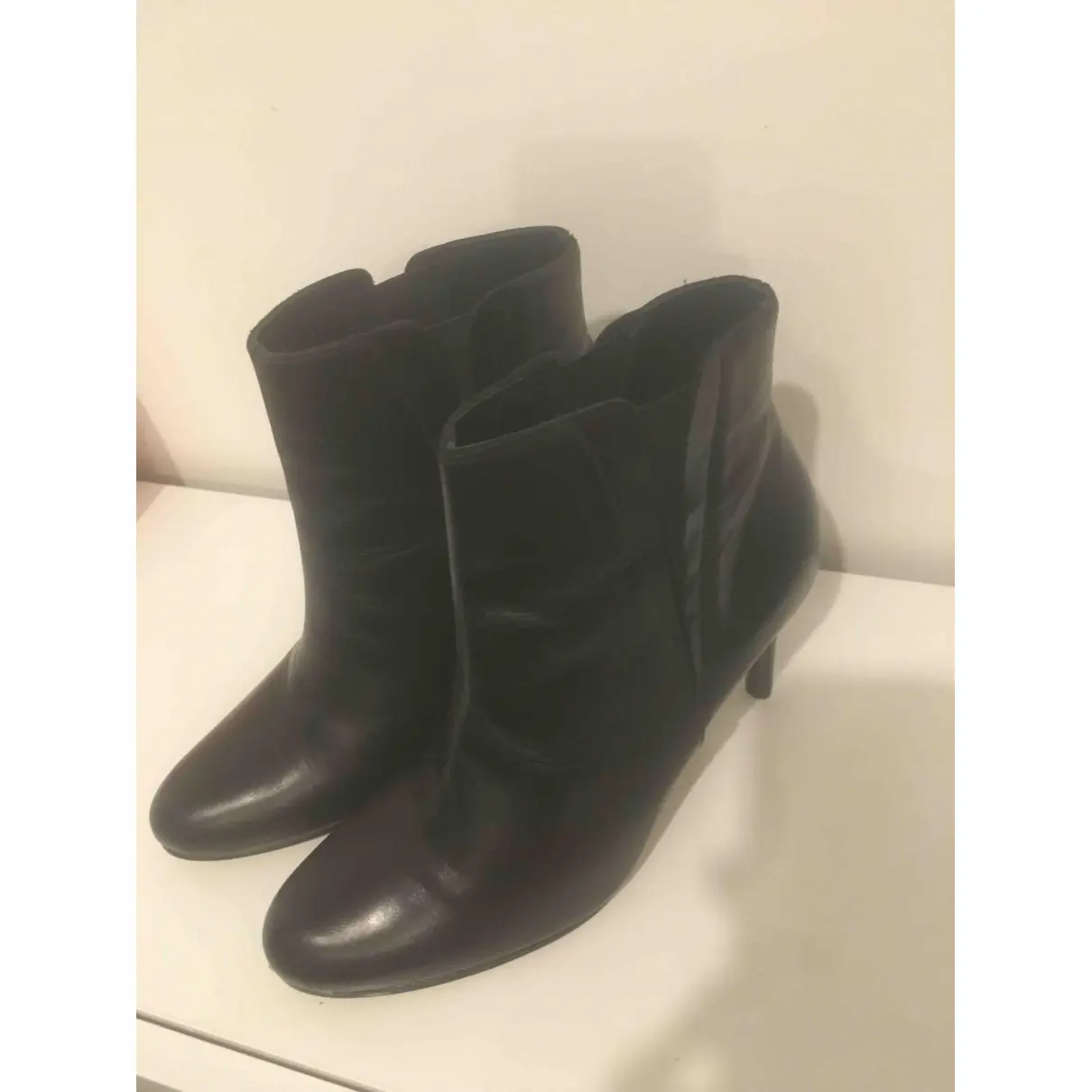 Buy Elisabeth Stuart Leather ankle boots online