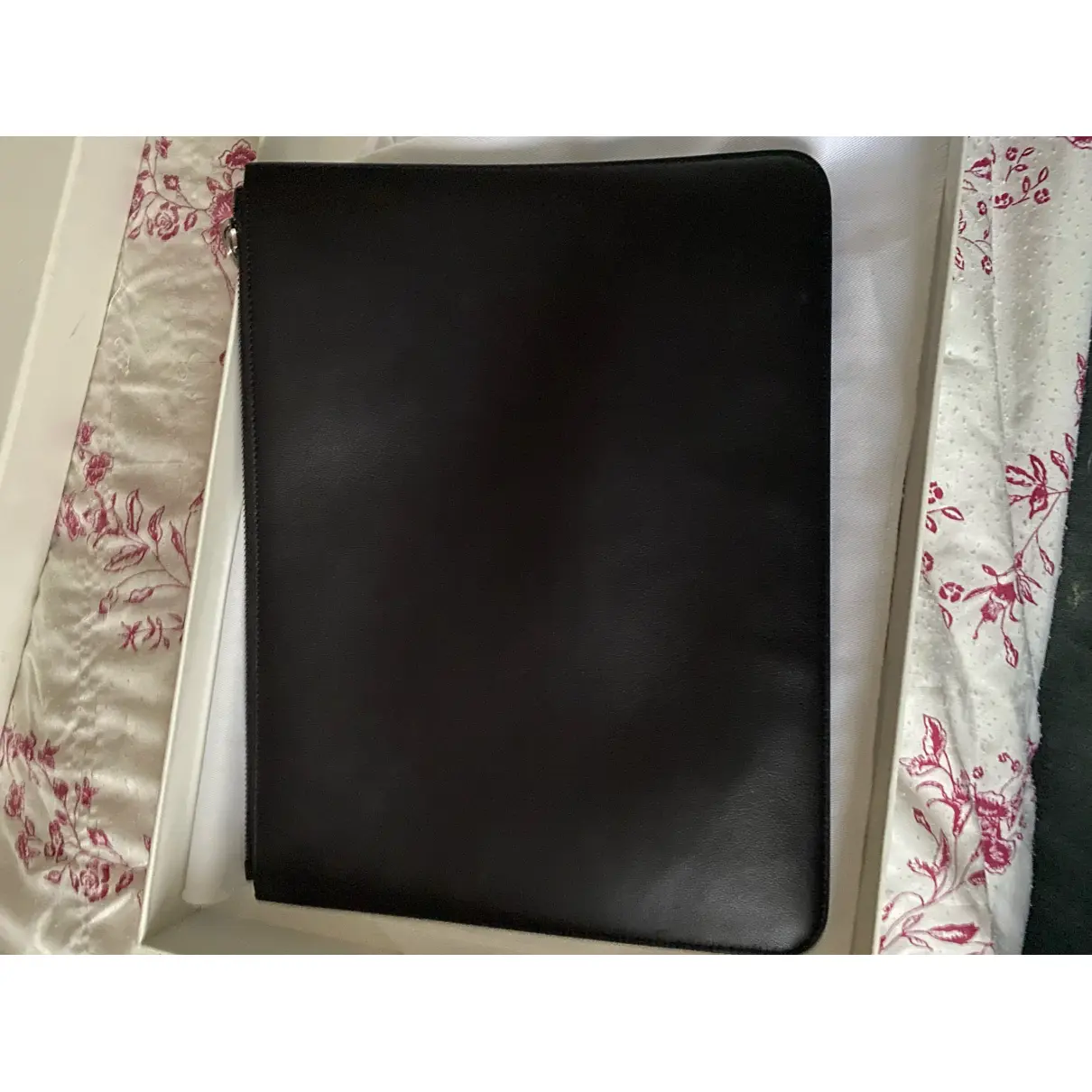 Buy Givenchy Emblem leather clutch bag online