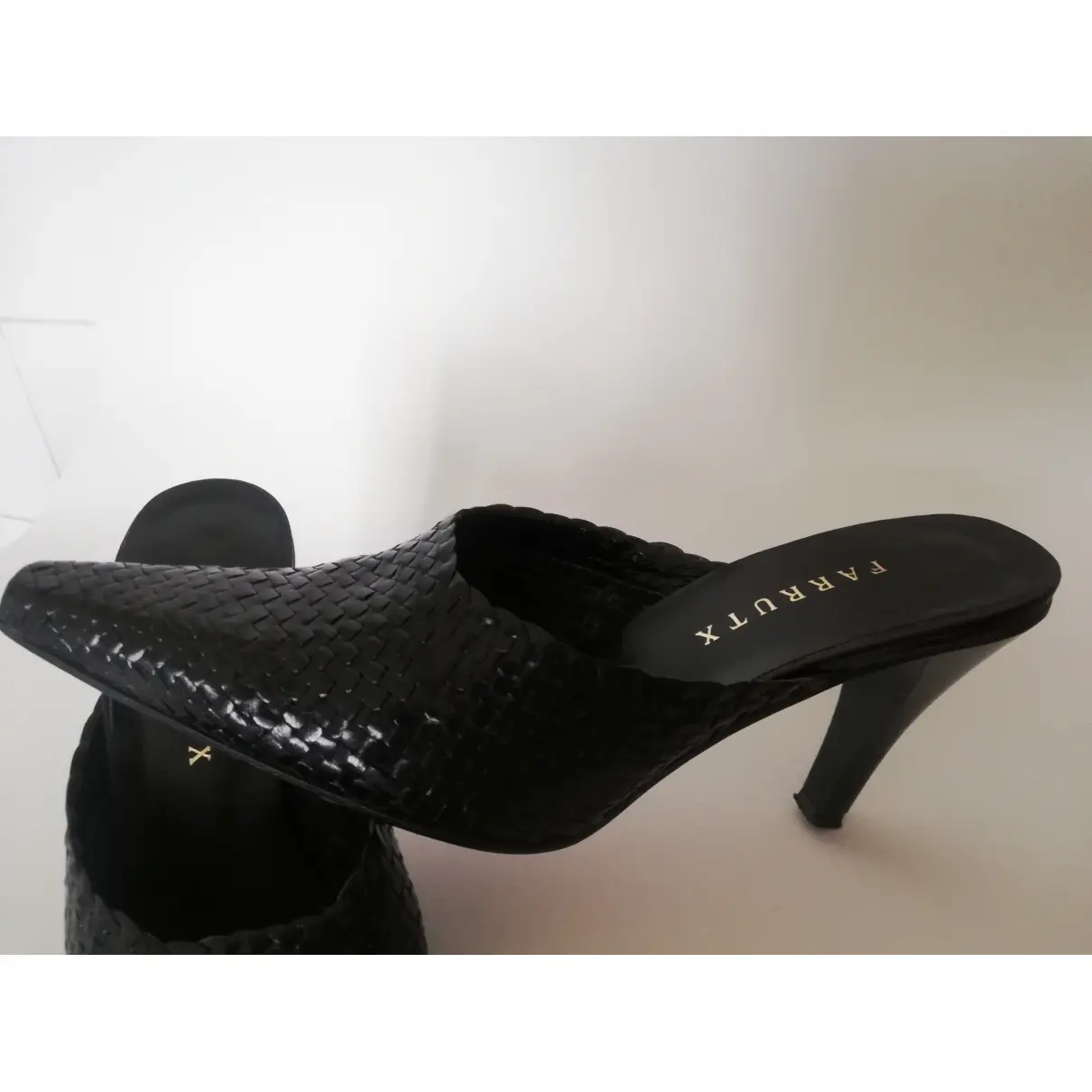 Leather heels FARRUTX