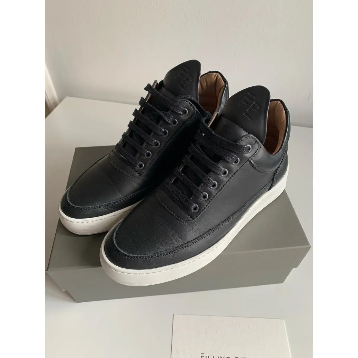 Leather trainers Filling Pieces