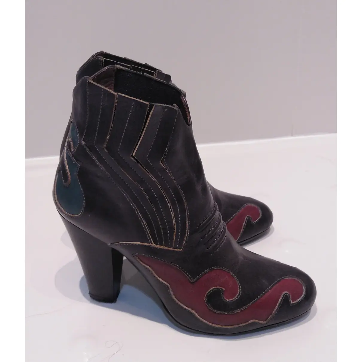 Buy Fiorifrancesi Leather ankle boots online