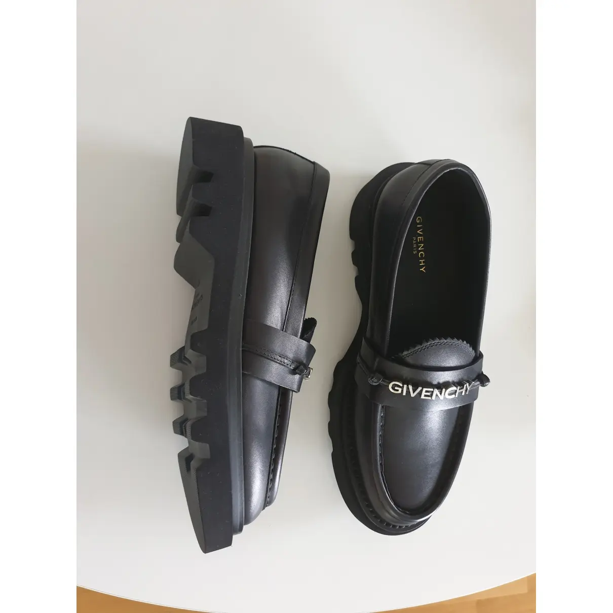 Buy Givenchy Leather flats online