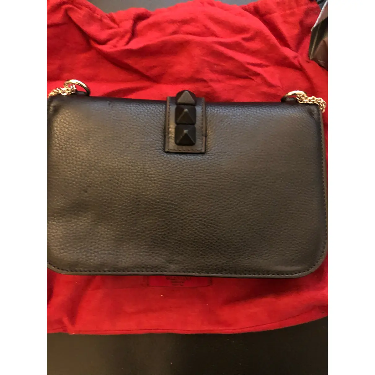Buy Valentino Garavani Glam Lock leather handbag online