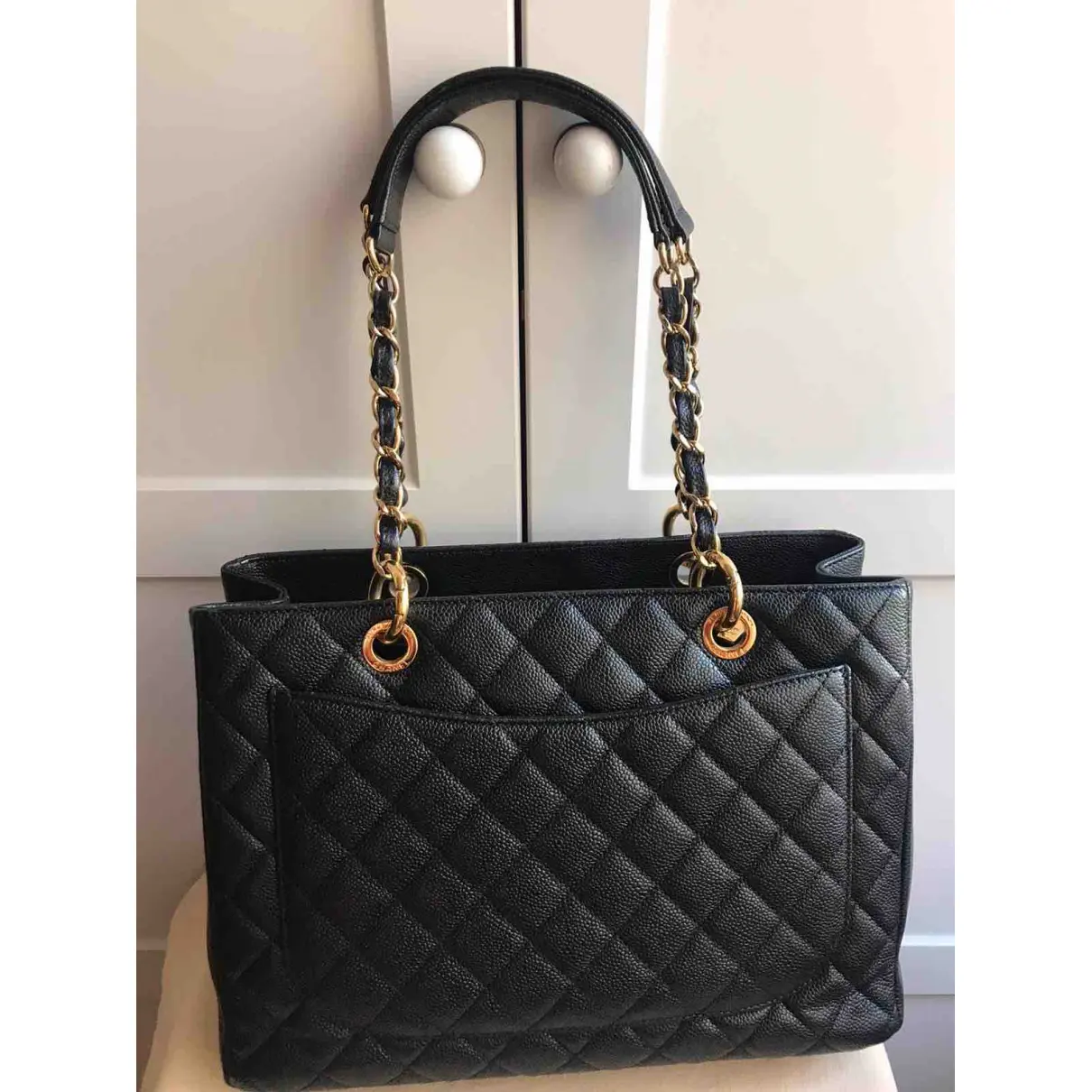 Grand shopping leather handbag Chanel