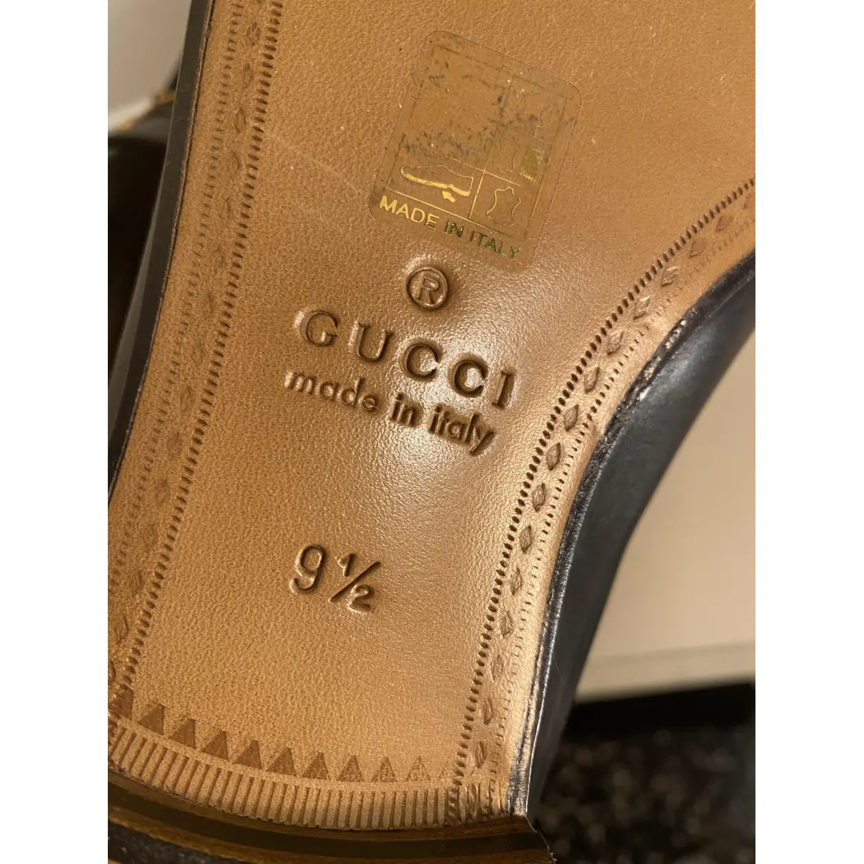Leather flats Gucci