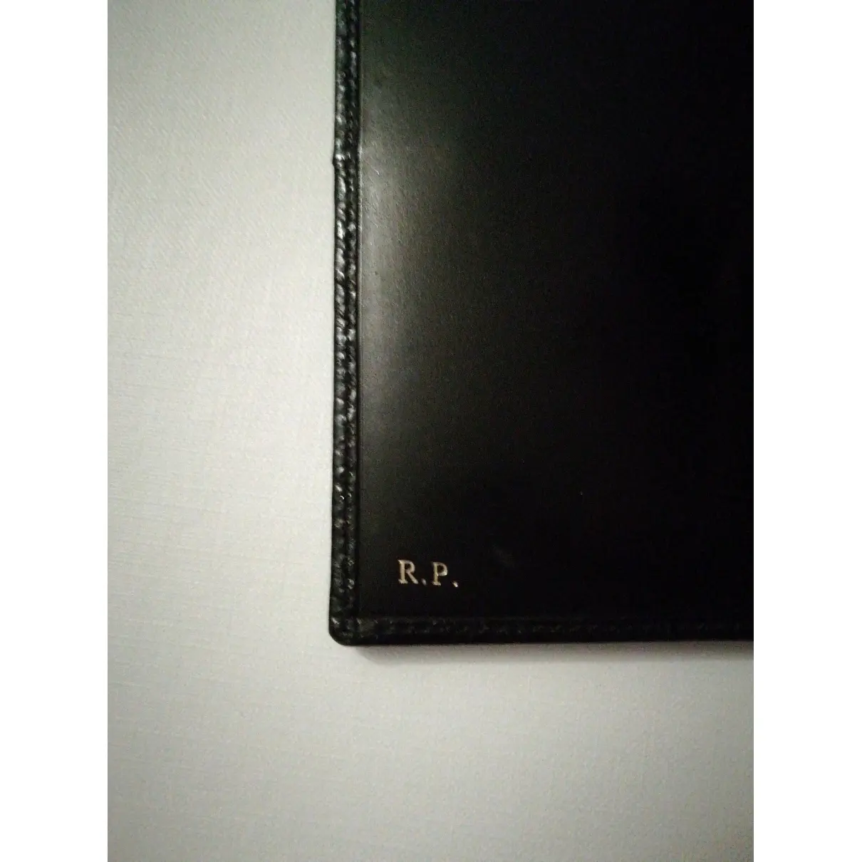 Buy Gucci Leather diary online