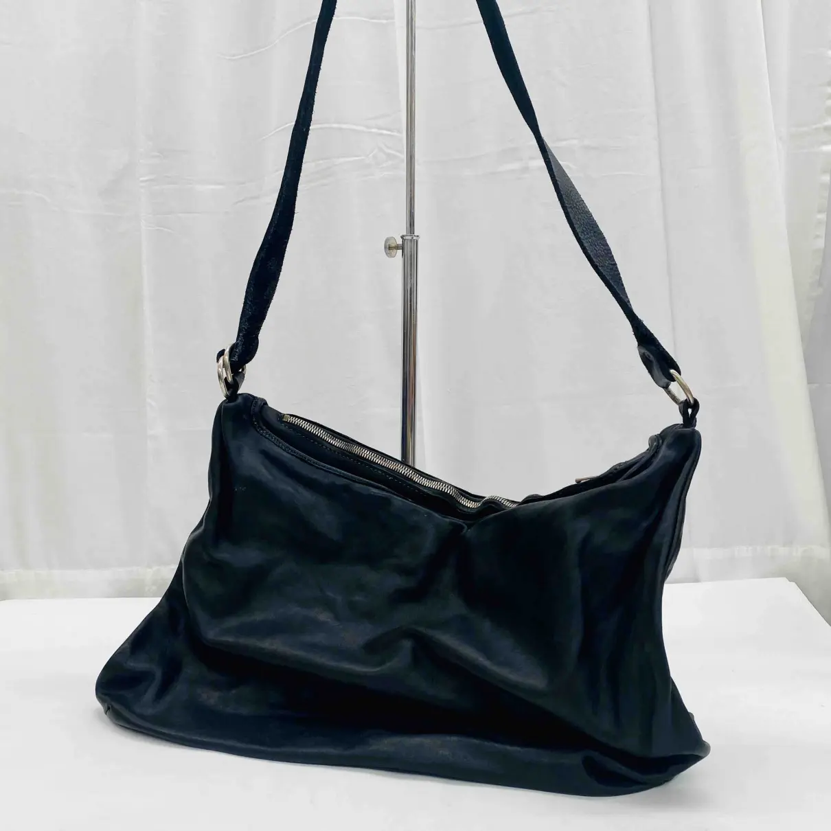 Leather bag Guidi