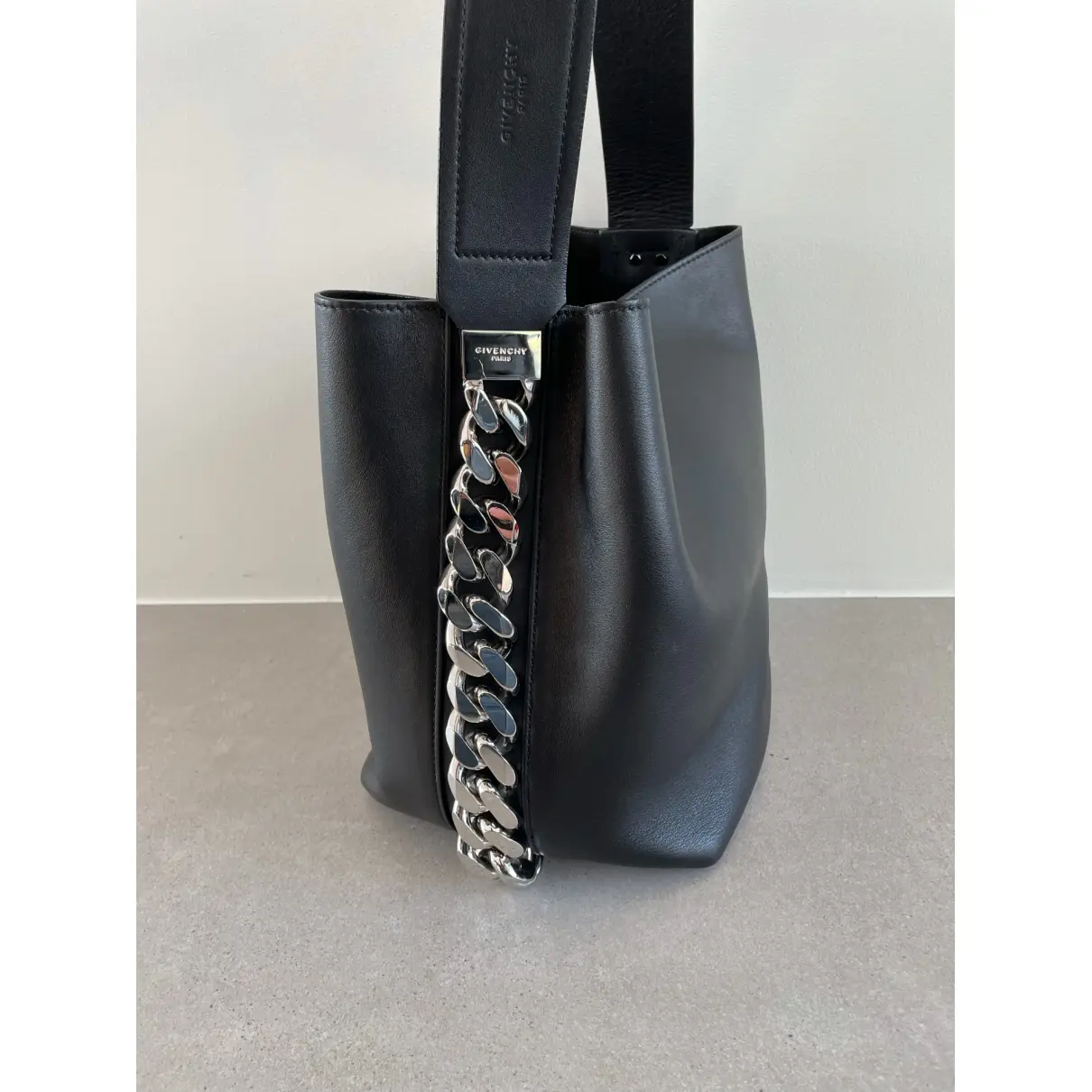 Buy Givenchy Infinity leather handbag online