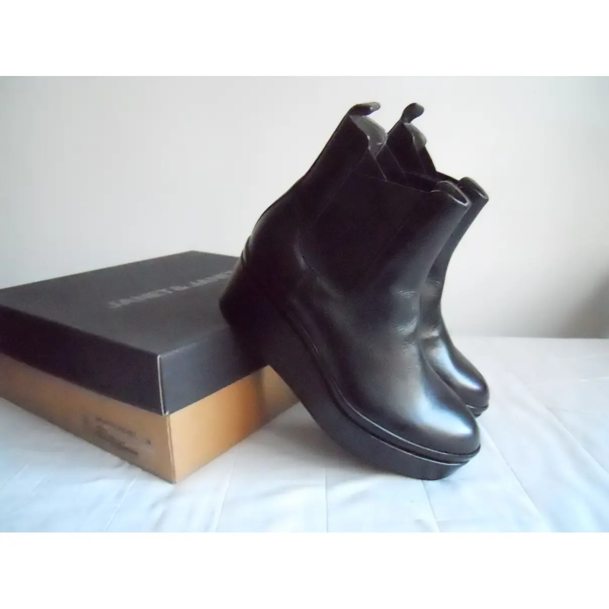 Leather ankle boots Janet & Janet