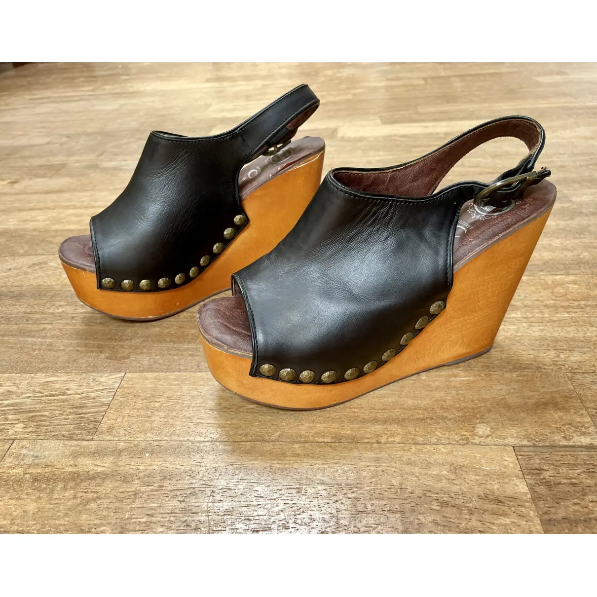 Leather mules & clogs Jeffrey Campbell