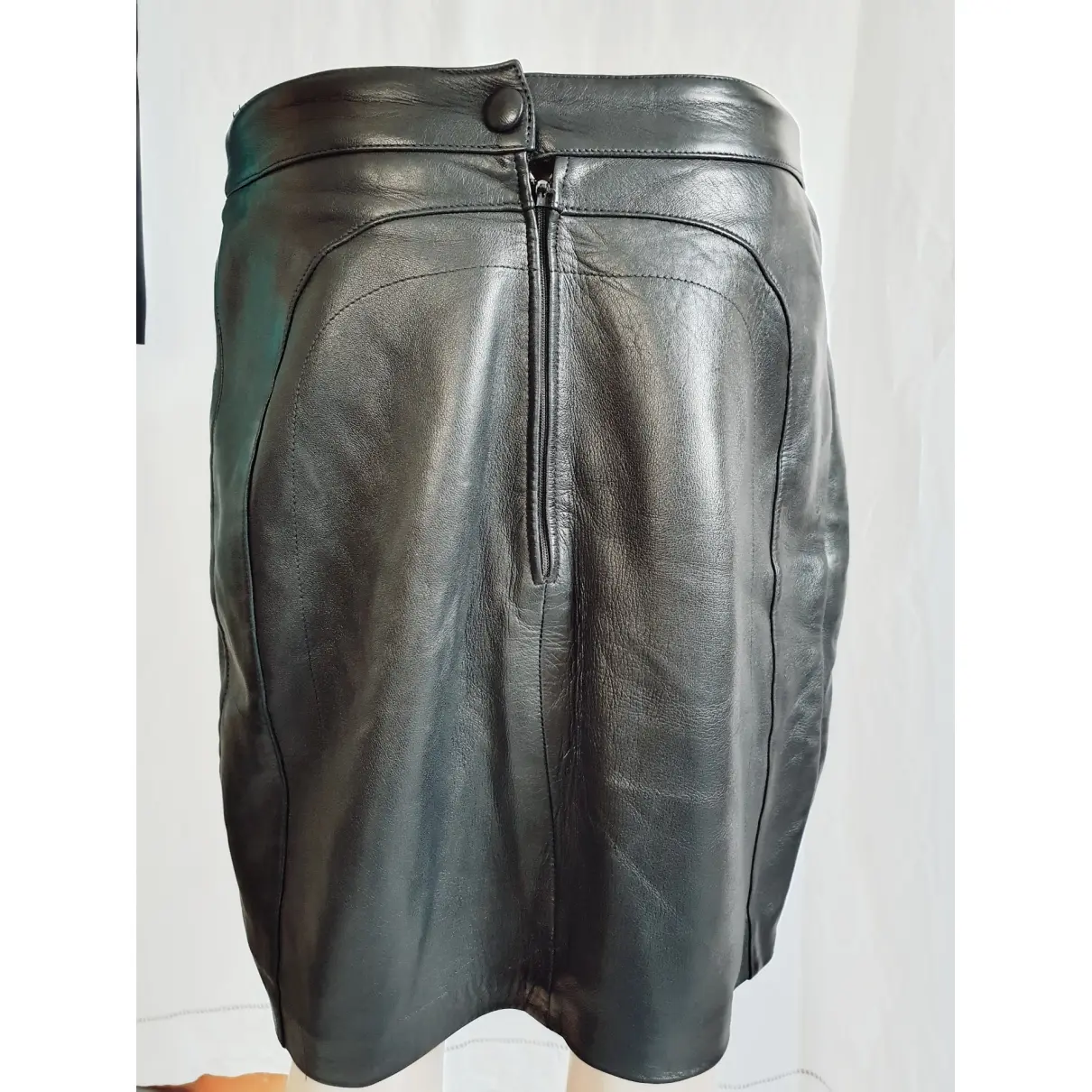 Jitrois Leather mid-length skirt for sale - Vintage
