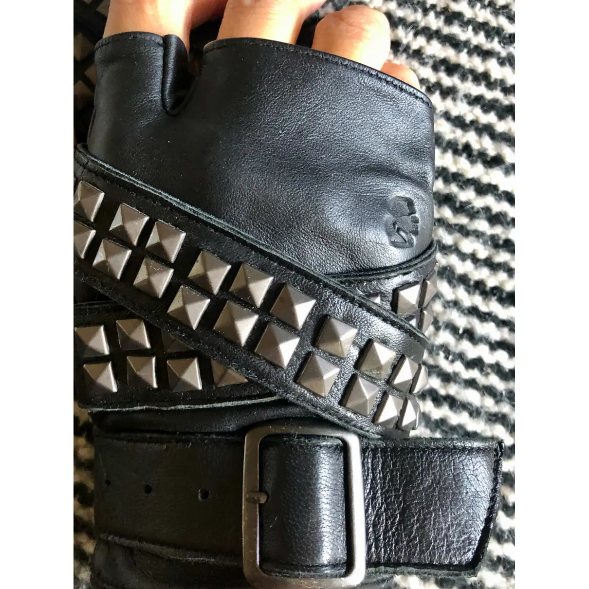 Luxury Karl Lagerfeld Gloves Women