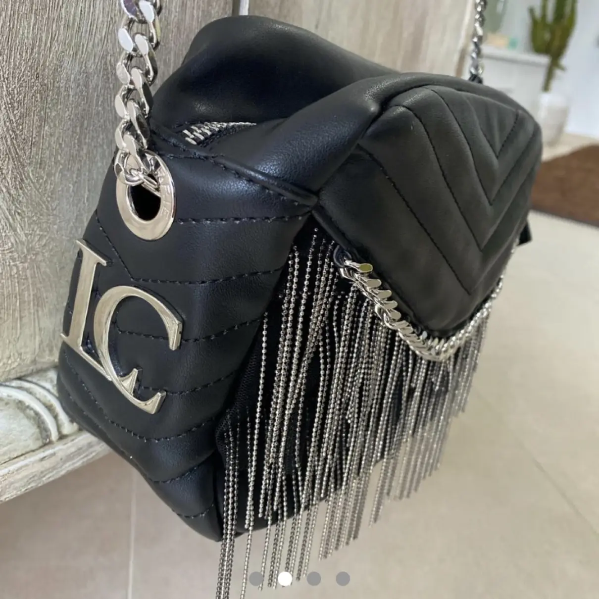 Buy La carrie Leather handbag online