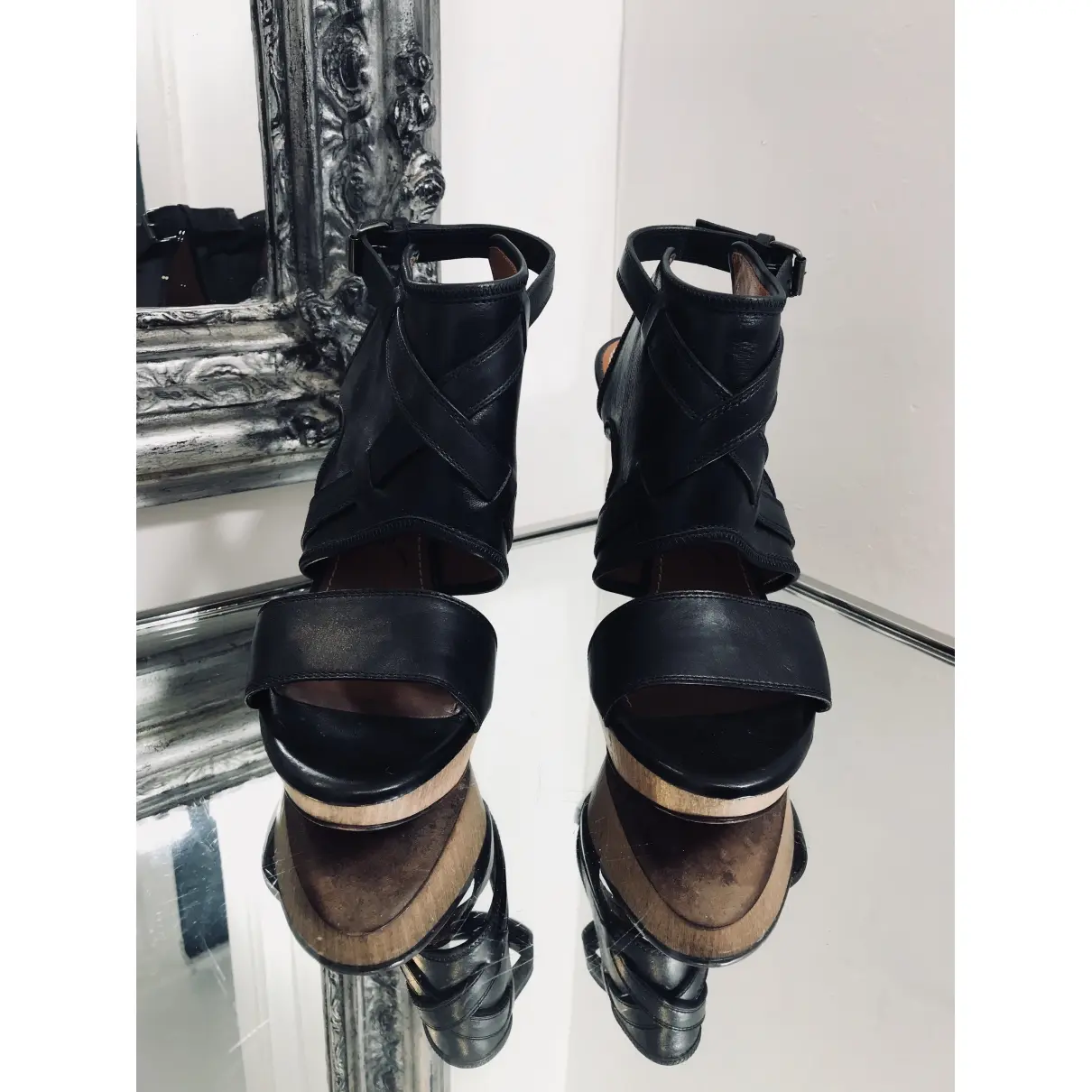 Buy Lanvin Leather heels online