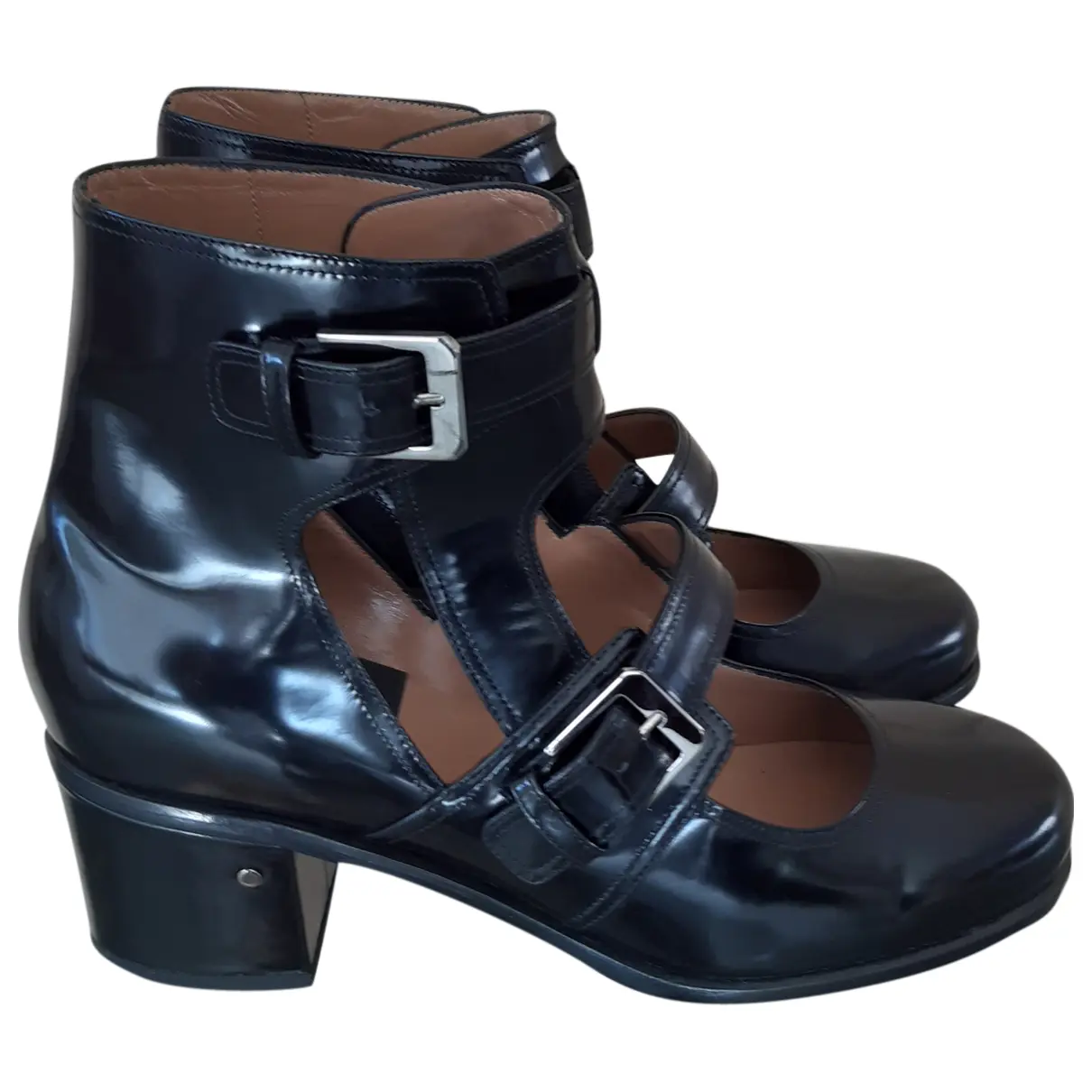 Leather buckled boots Laurence Dacade