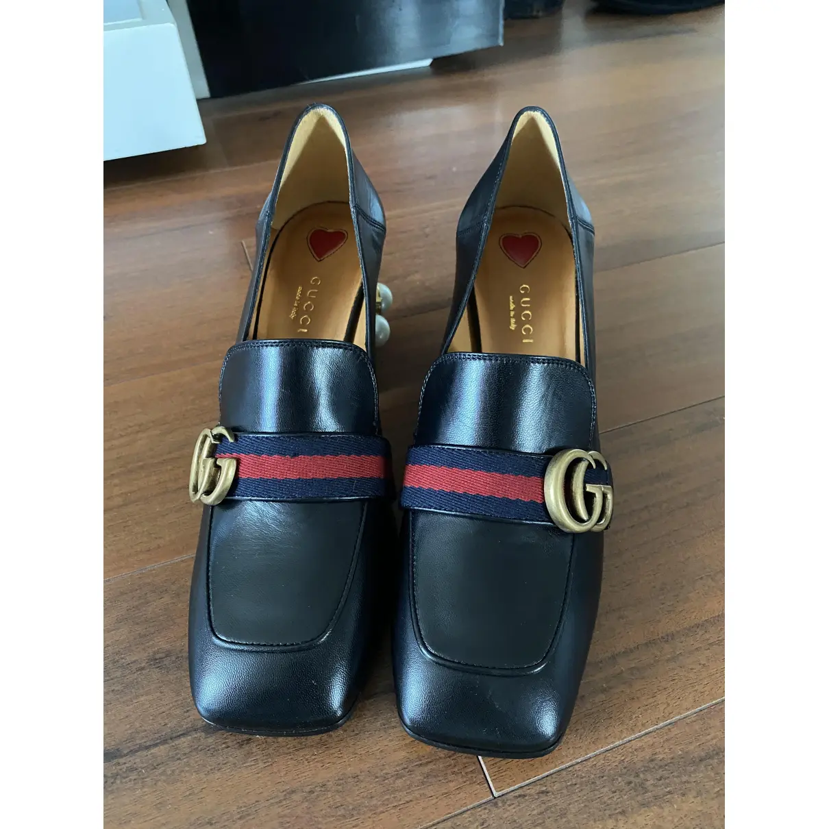 Buy Gucci Malaga leather flats online