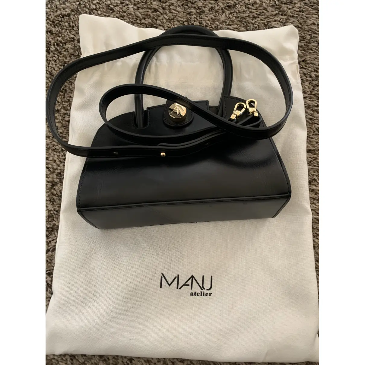 Leather handbag Manu Atelier