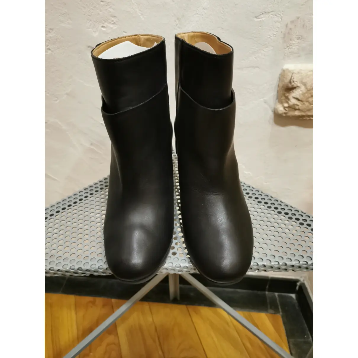 Leather boots MM6