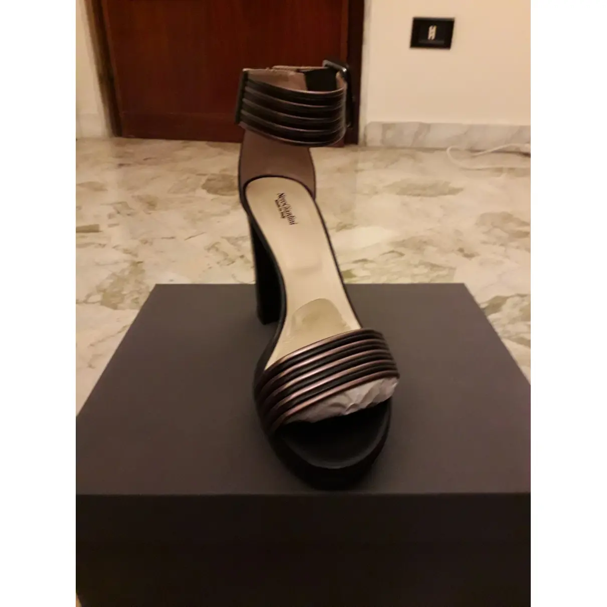 Buy NERO GIARDINI Leather sandal online
