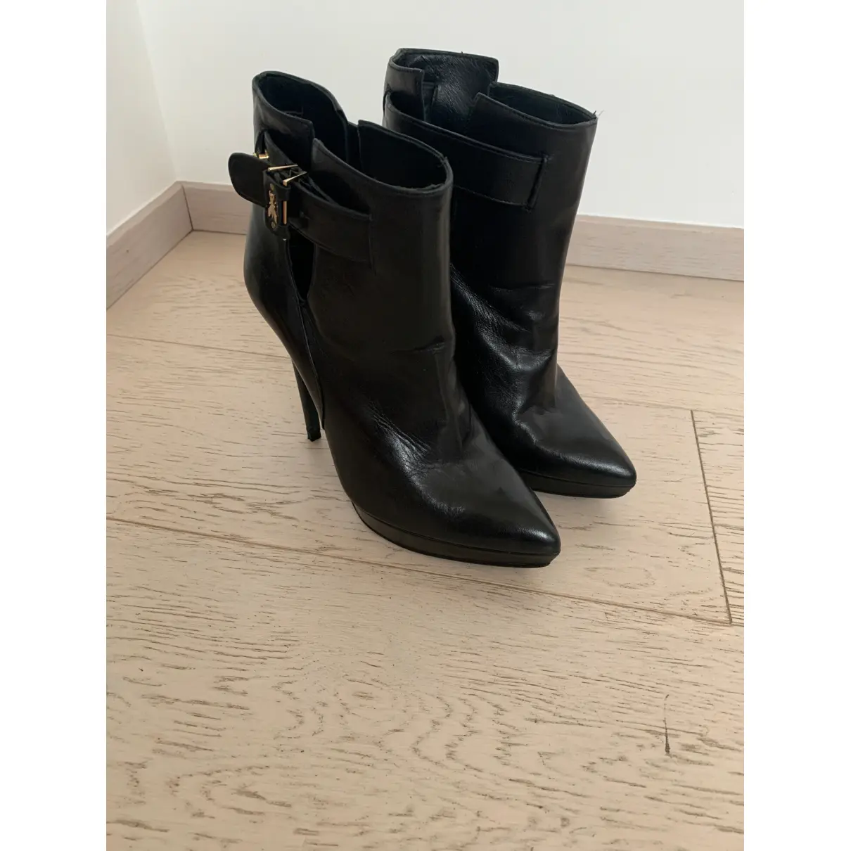 Buy Patrizia Pepe Leather ankle boots online