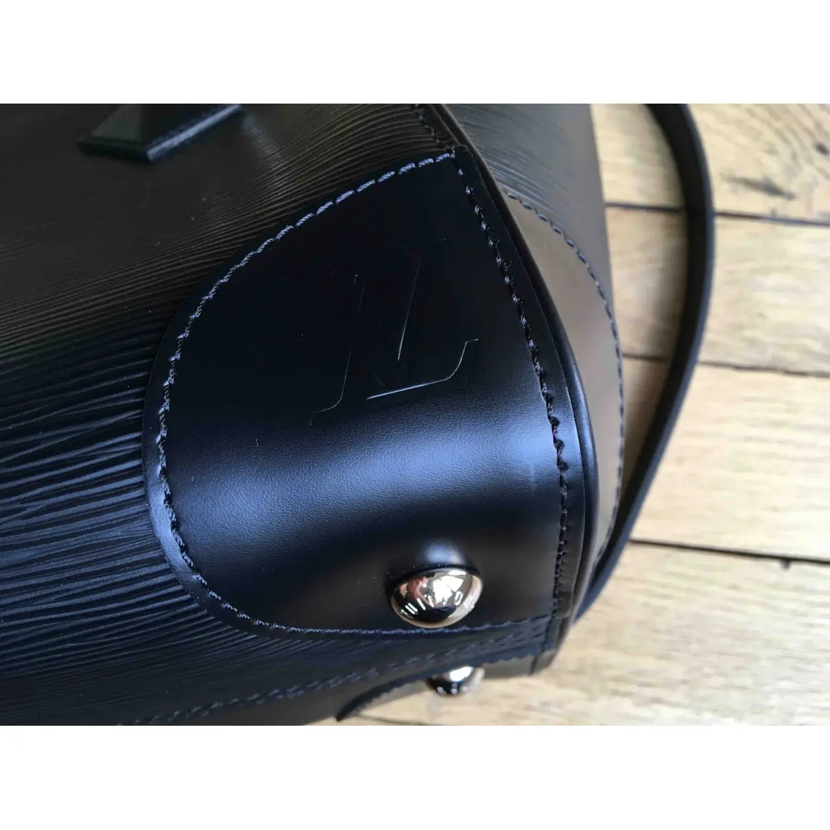 Phenix leather crossbody bag Louis Vuitton