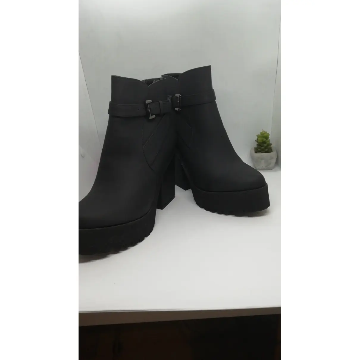 Leather ankle boots POLICE