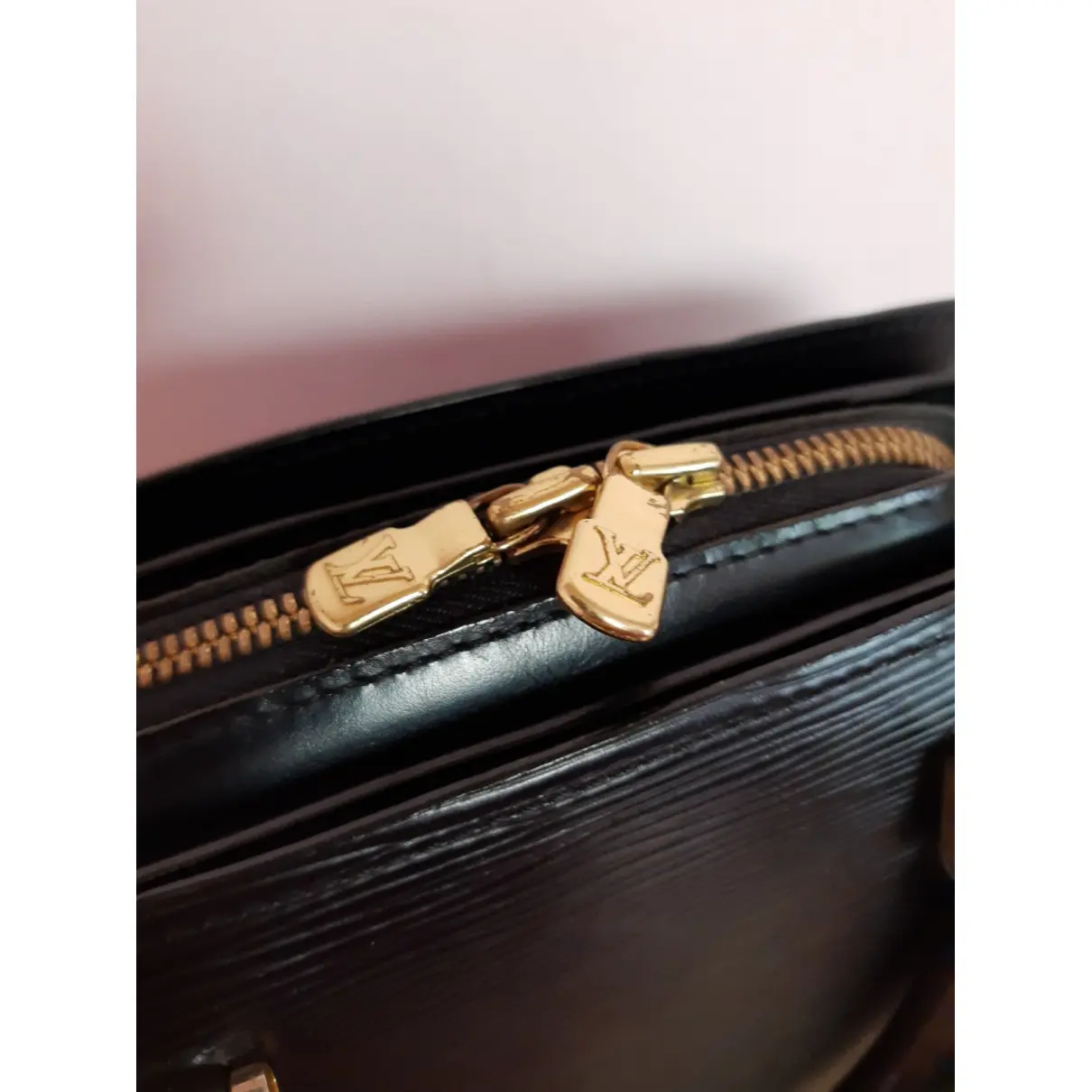 Pont Neuf Vintage leather handbag Louis Vuitton