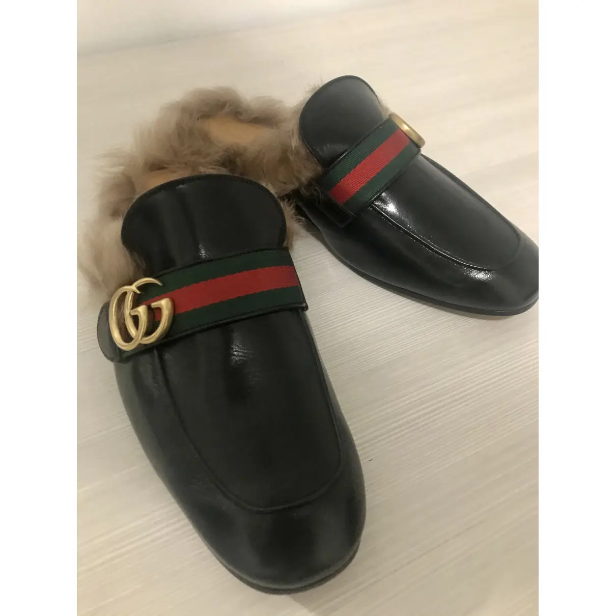 Buy Gucci Princetown leather flats online