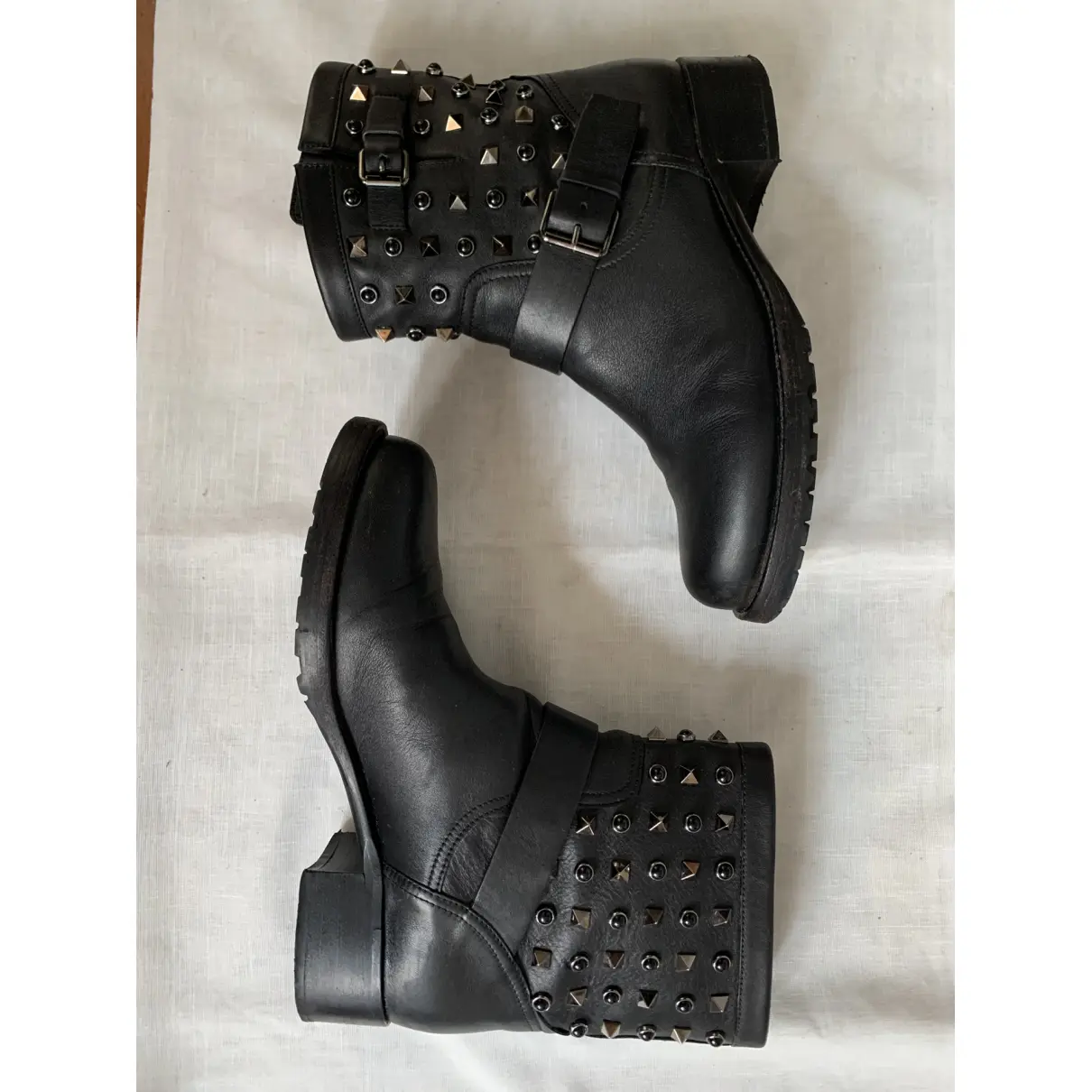 Buy Valentino Garavani Rockstud leather boots online