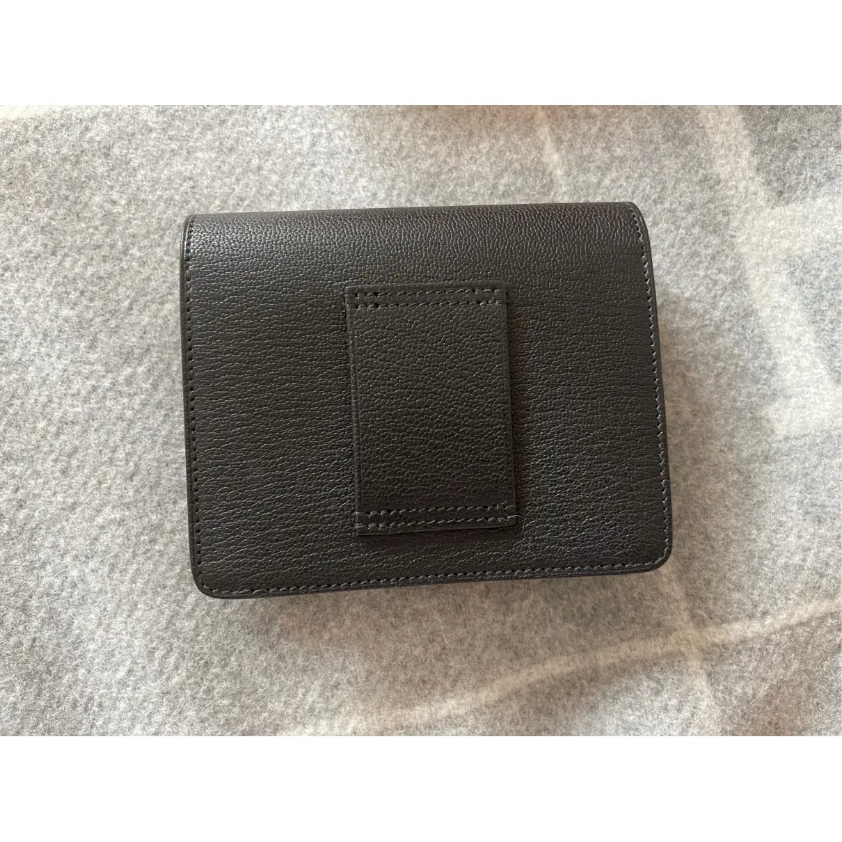 Buy Hermès Roulis Slim leather wallet online