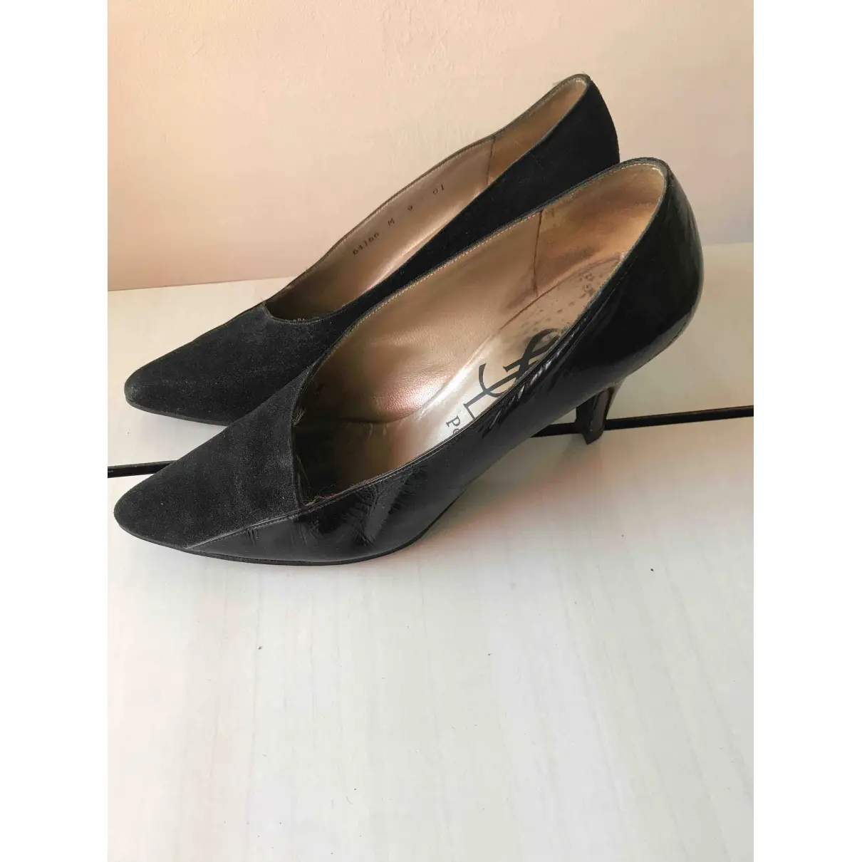 Buy Saint Laurent Leather heels online - Vintage