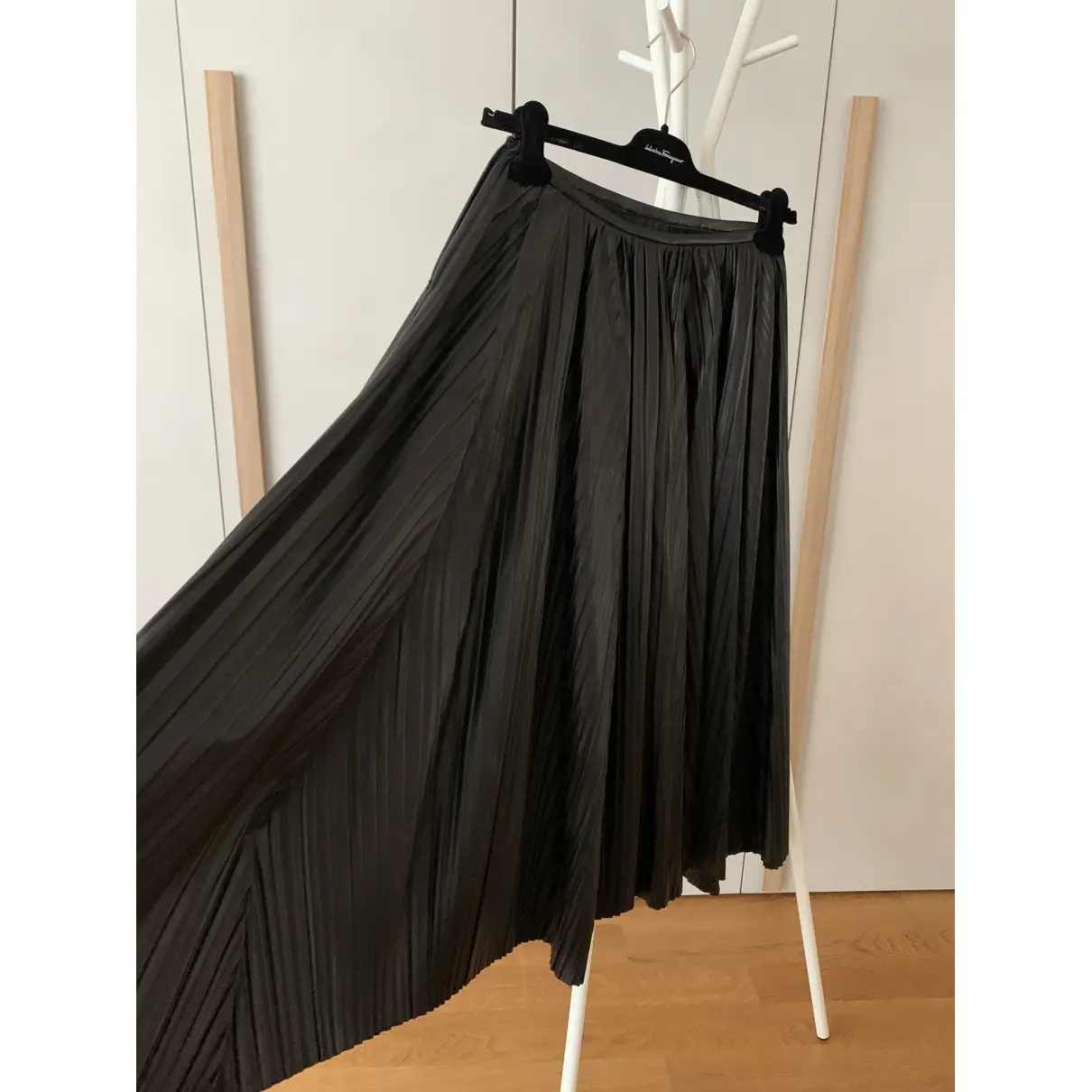 Buy Salvatore Ferragamo Leather skirt online