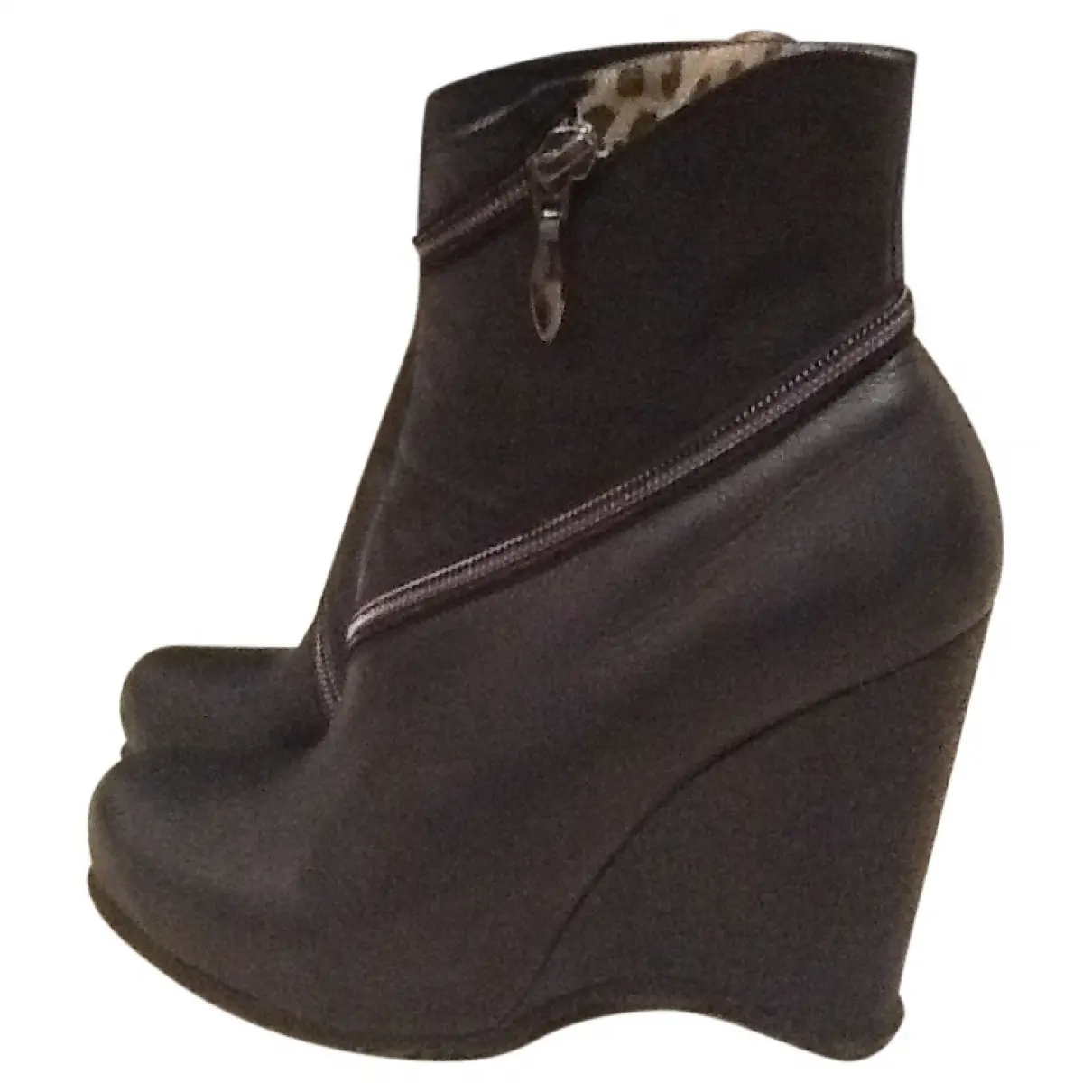 Black Leather Ankle boots Free Lance
