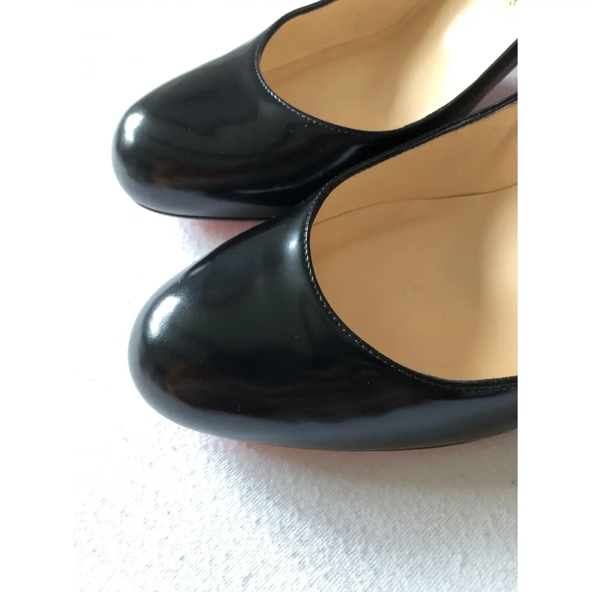Simple pump leather heels Christian Louboutin