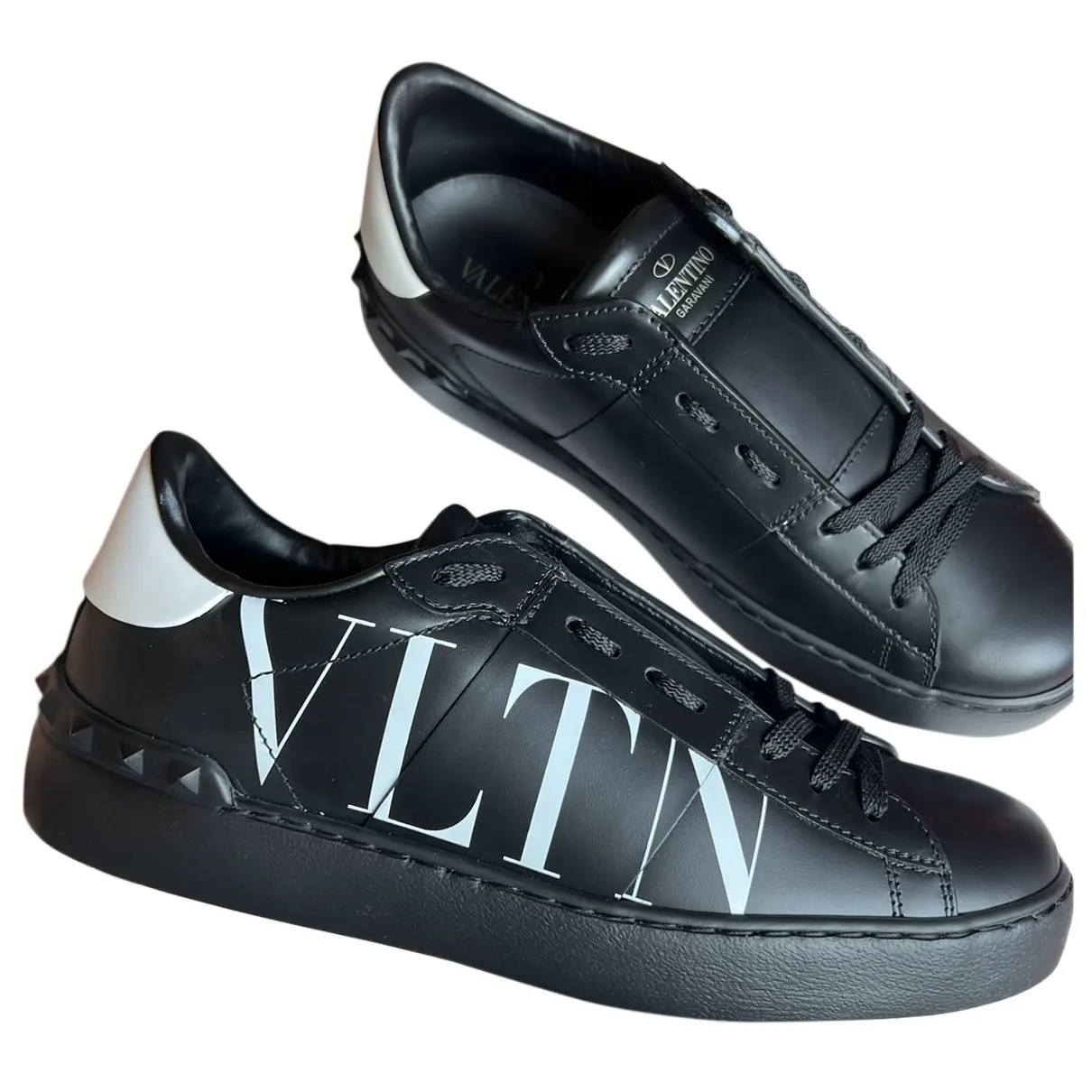 Sneakers chaussettes VLTN leather trainers Valentino Garavani