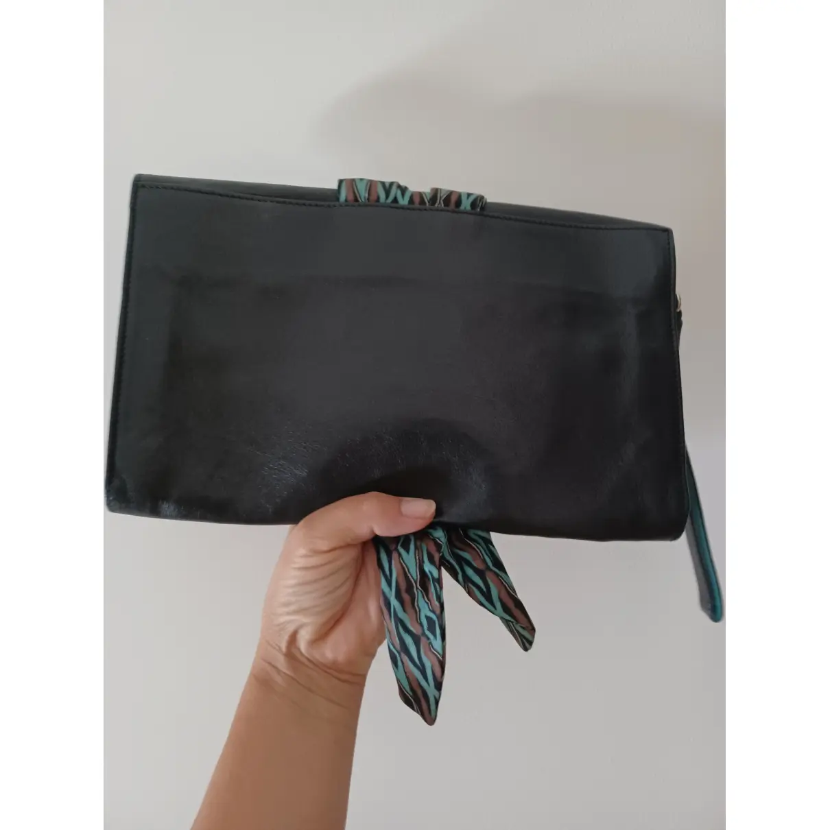 Buy Suoli Leather clutch bag online