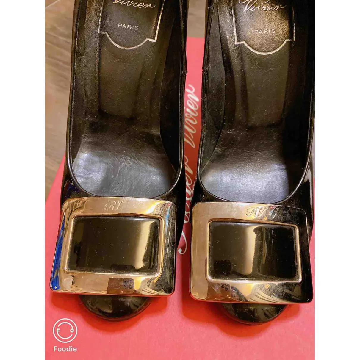Buy Roger Vivier Trompette leather heels online